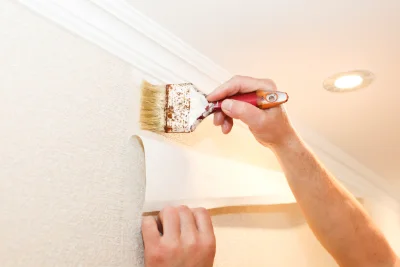 Pose de papier peint à Lentilly — revêtements muraux et toiles de verre